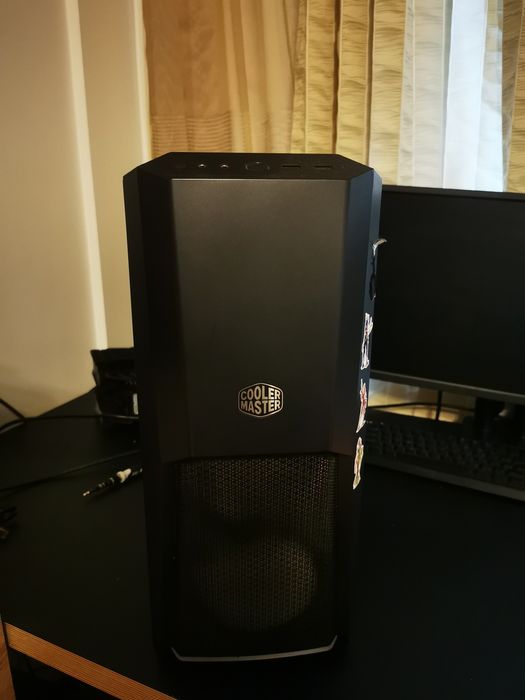 Carcasa pc cooler master mb 500