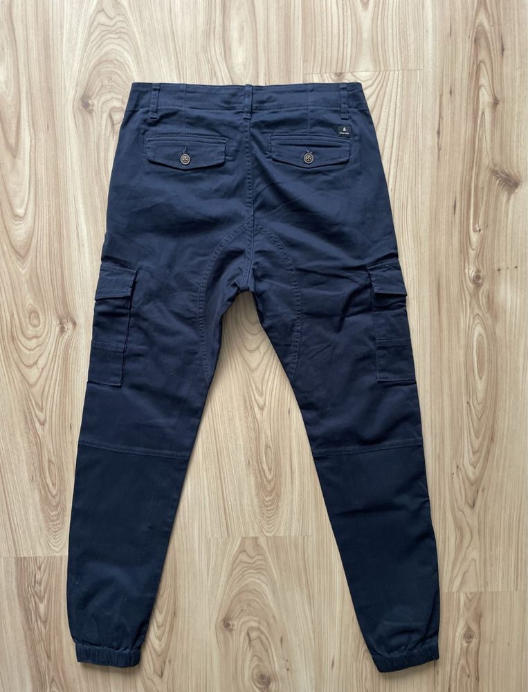 Jack & Jones /НОВ мъжки карго панталон W31