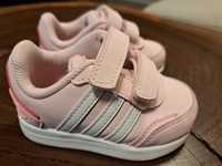 Бебешки маратонки Adidas 19 номер