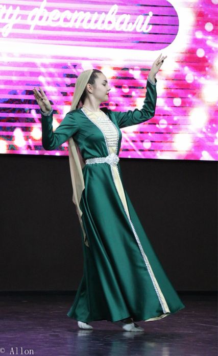 продам шикарное платье