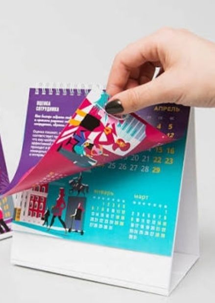 В предверии Нового года заказываем елочные шары, сувениры и наборы