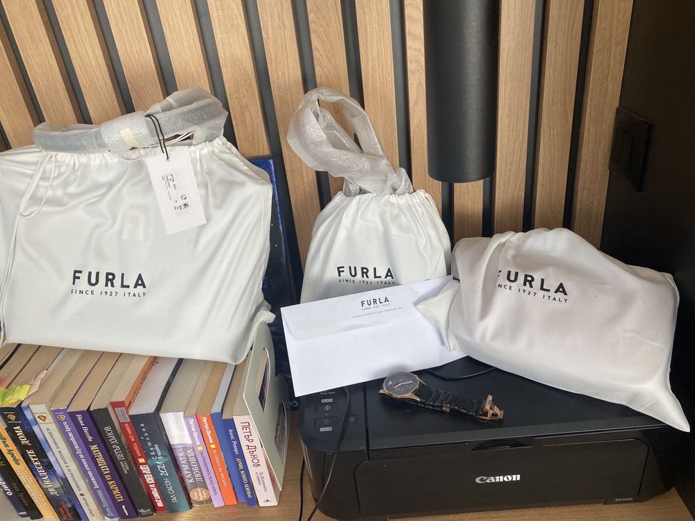 FURLA MOON Shoulder Bag S Papavero.Нов модел и 100% оригинал.