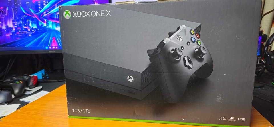 Xbox One X 1TB HDD 300лв.