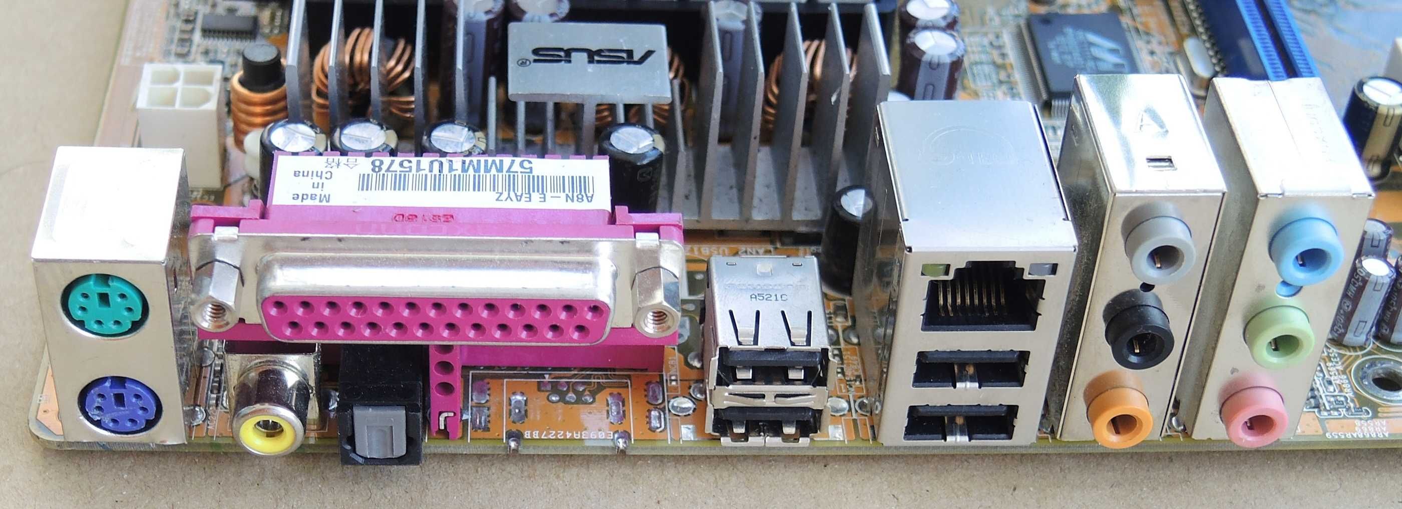 ASUS A8N-E REV.2.0 NForce 4Ultra Athlon 64 3000+ Cooler Manual, Testat