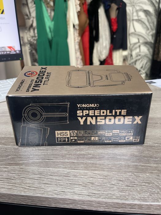 Blitz Yongnuo Speedlite YN 500 EX NOU NOUT In cutie
