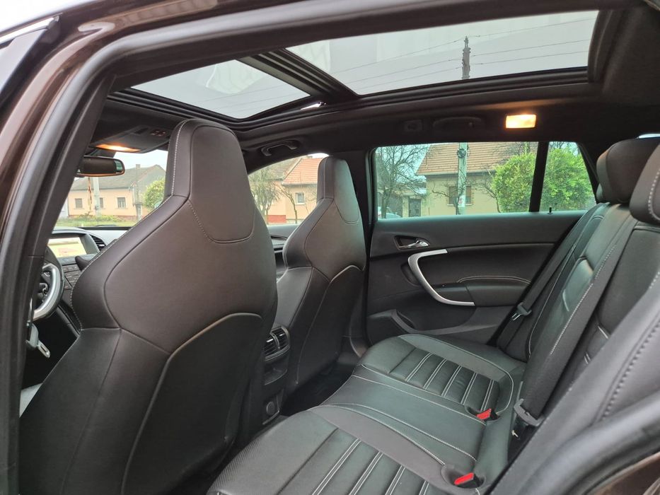 Opel Insignia  SPORT-TOURER 2013 -OPC-LINE -BI-Turbo-194-CP-Panoramic