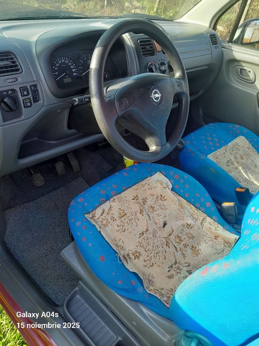 Vând Opel Agila din 2003