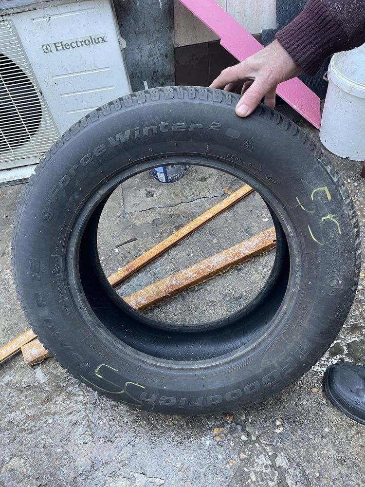 anvelope de iarna 215/60 R16
