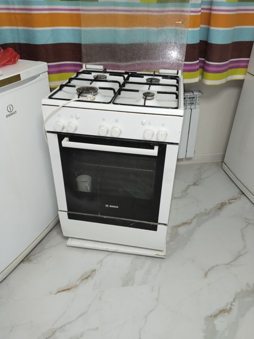 Продам газ плиту Bosh в рабочем отличном состоянии