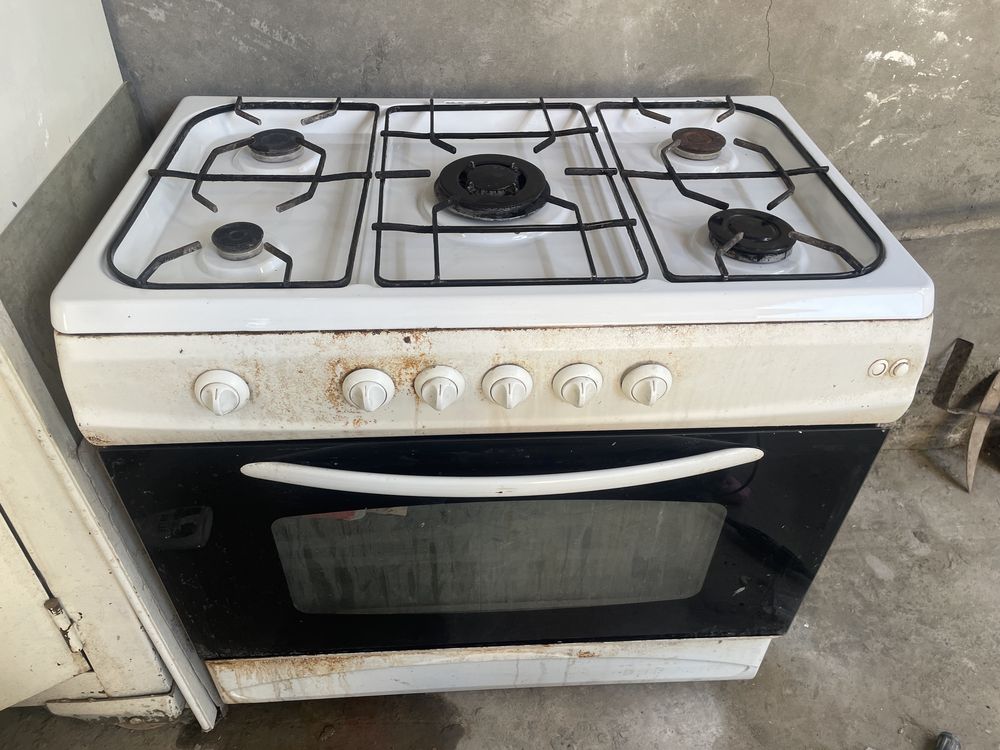 Продам отличную 5-конфорочную газовую плиту! Состояние хорошое!