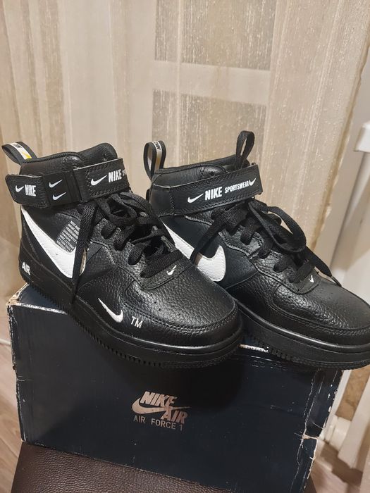 Кросовки Форсы на весну