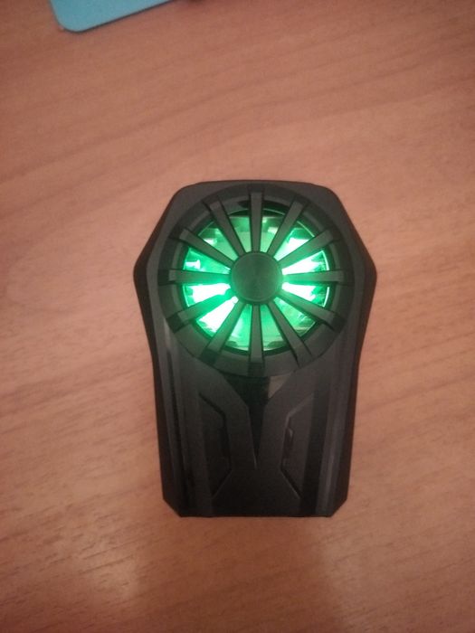 Продам охладитель для телефона