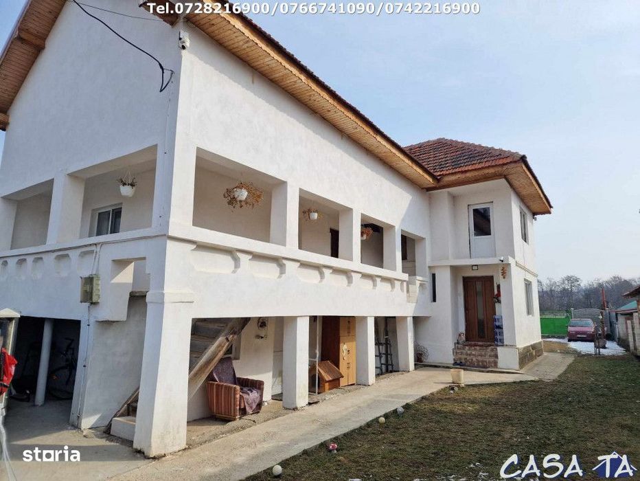 Casa P+1, situata in Curtisoara