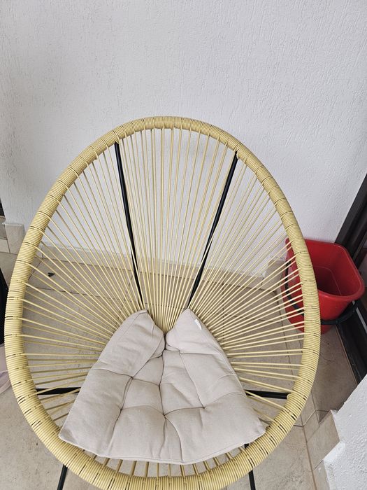 Scaune tip scoica + masa