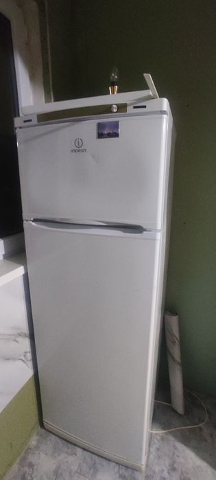 Холодильник для кухни