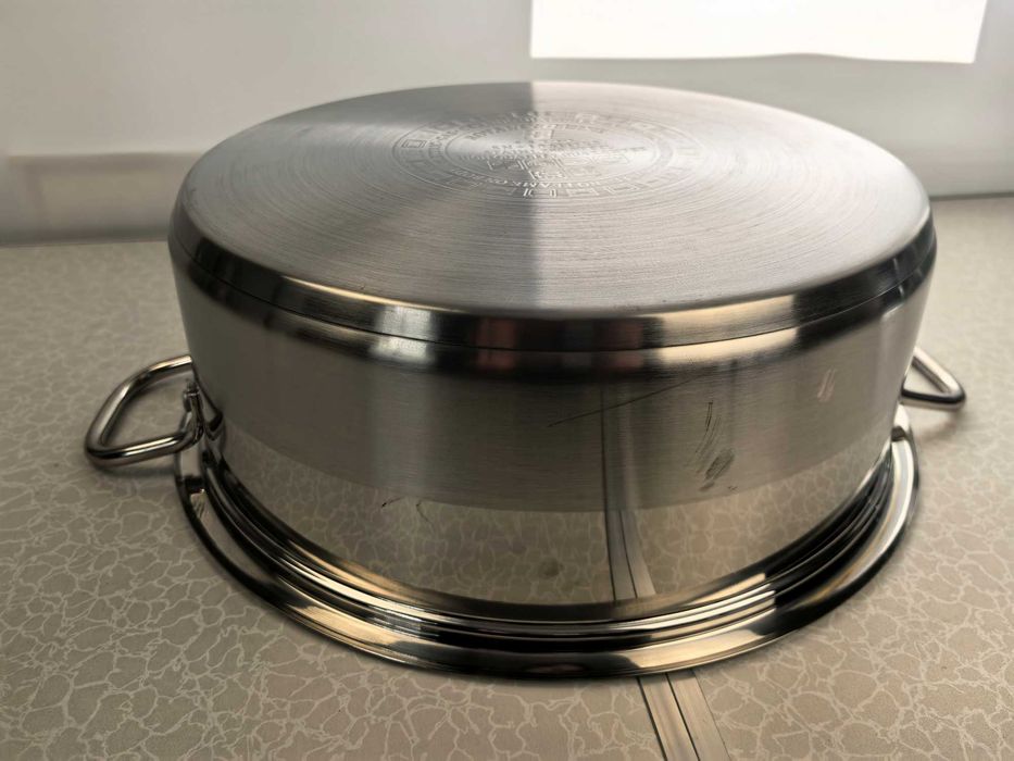 Cratita inox 34 cm 12 litri cu capac sticla 220 lei