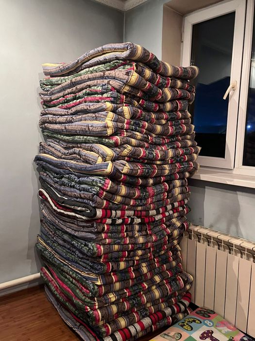 Продаетсья матрас в комплект идет подушка и одеяло