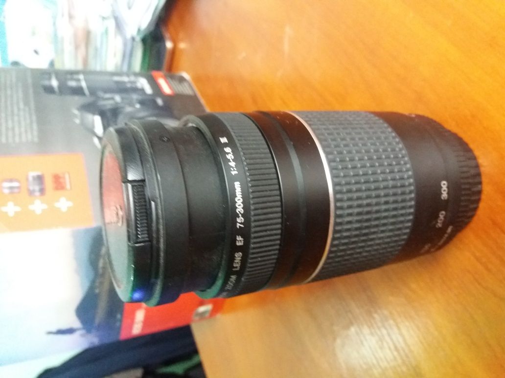 Продам объектив Canon EF 75-300mm в отличном состоянии.