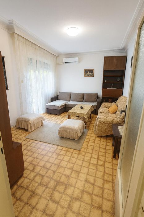 Двустаен апартамент в района на Христо Смирненски