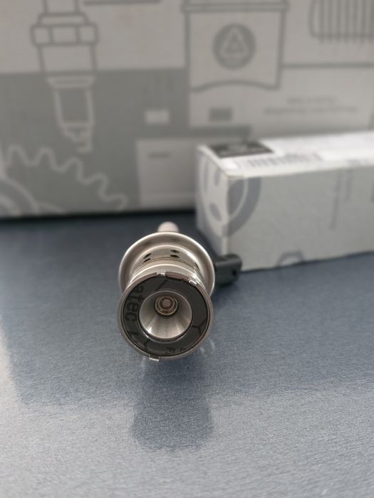 Injector adblue  original Mercedes A 000 490 0200