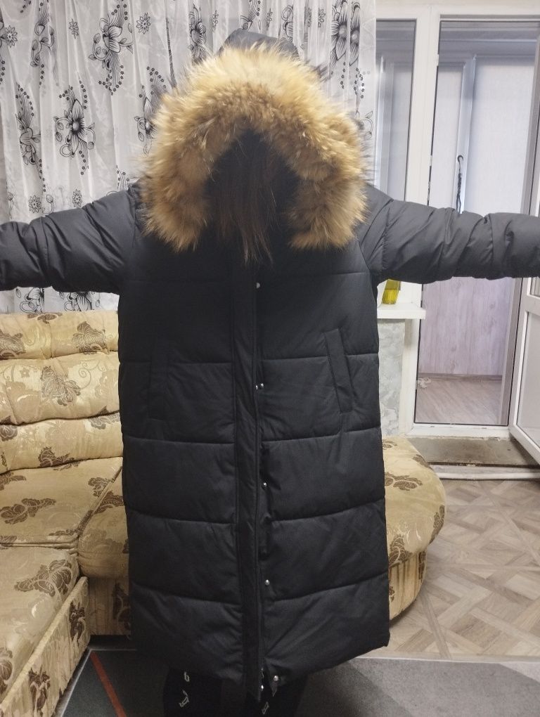 продам зимнюю куртку