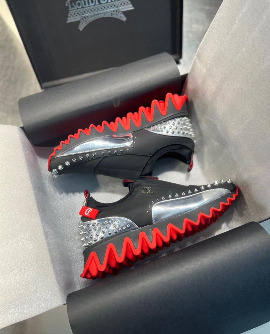 Christian Louboutin / model Marvel Khonshu editie limitata Marvel