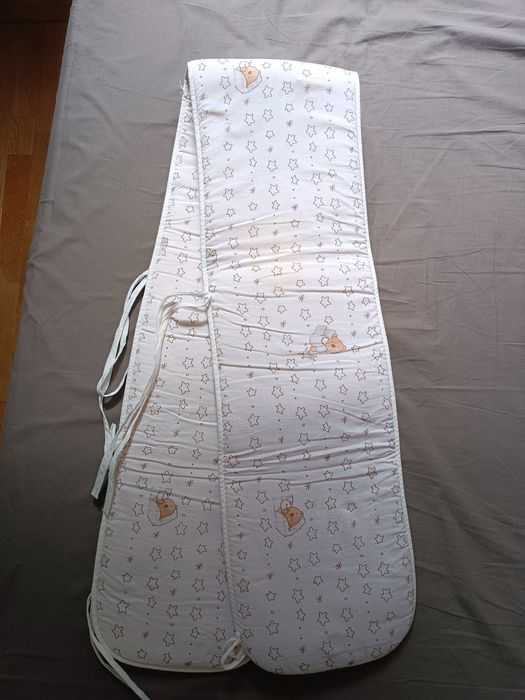 Apărătoare / protecție pătuț si pernă bebe