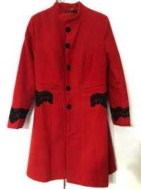 Palton dama rosu, cu aplicatii dantela neagra