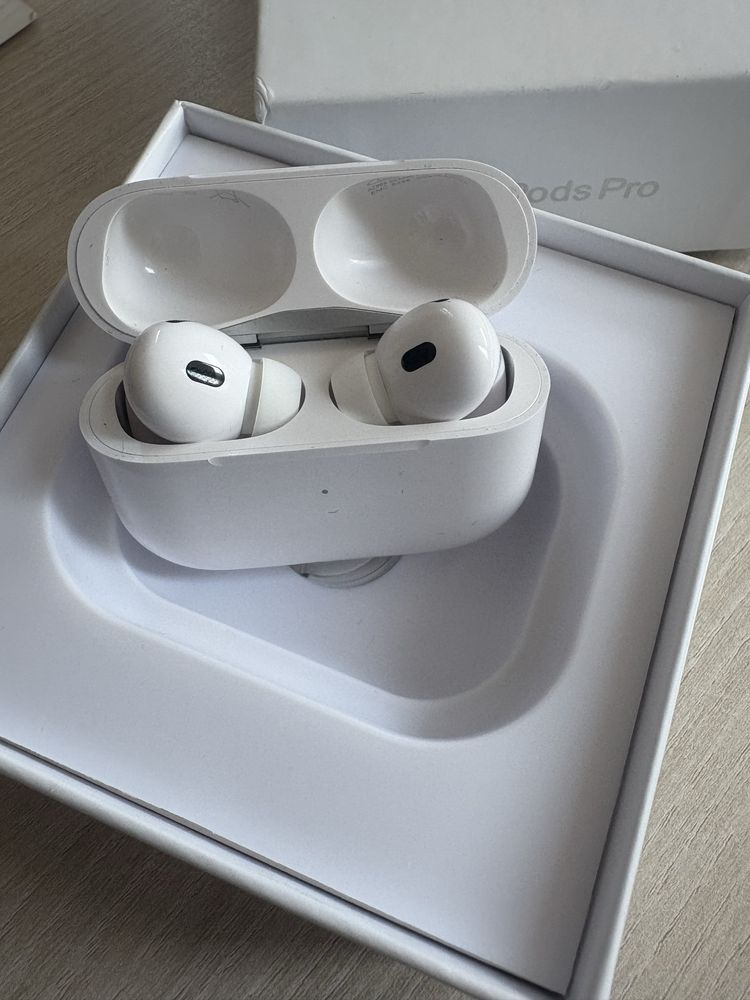 Продавам слушалки Airpods Pro 2