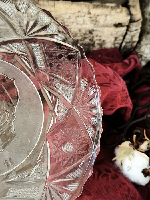 Кристална чиния.