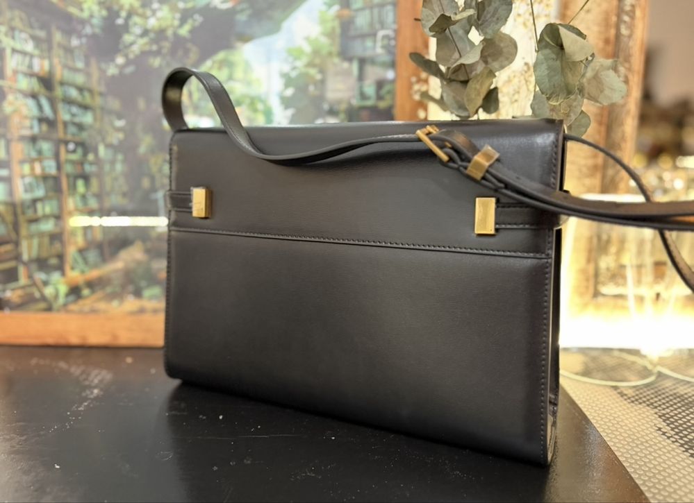 Saint Laurent Manhatten