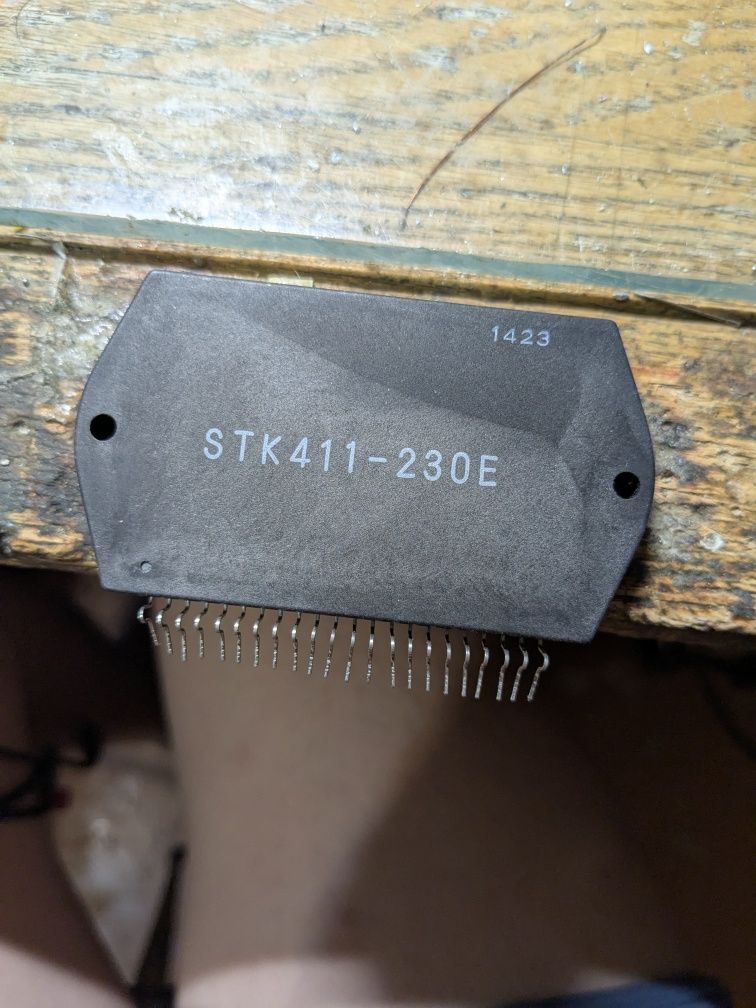 Микросхема усилителя STK411-230E