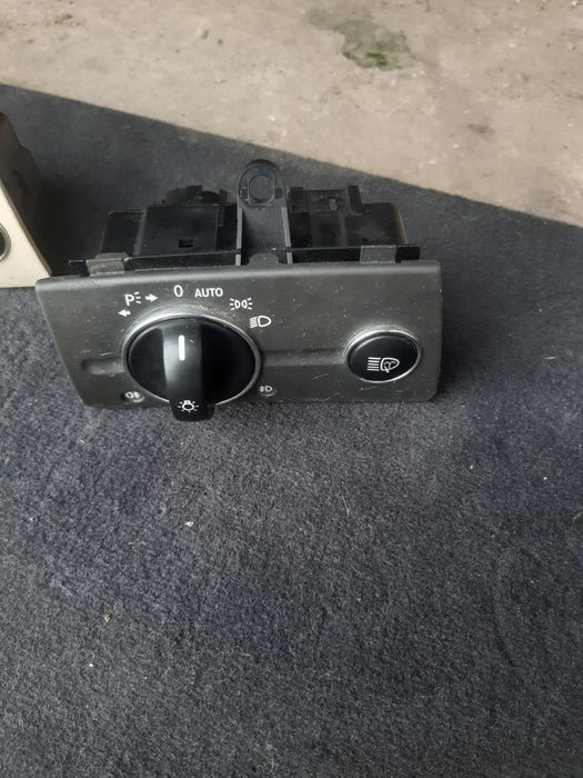 Ключ за фарове Мерцедес w211