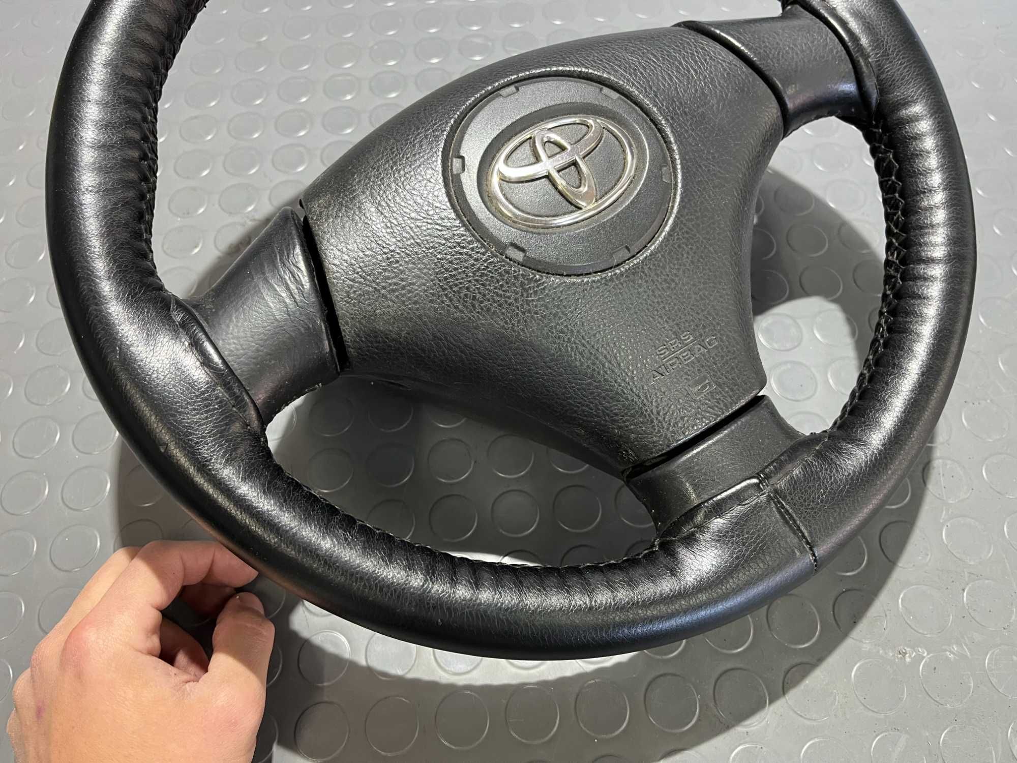Волан с бег за Toyota Corolla Verso 2003 г.