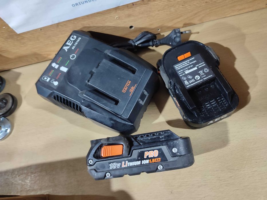 AEG L1815R Acumulator Baterie Sursa 18V 1.5Ah 27Wh LED LiIon Germania