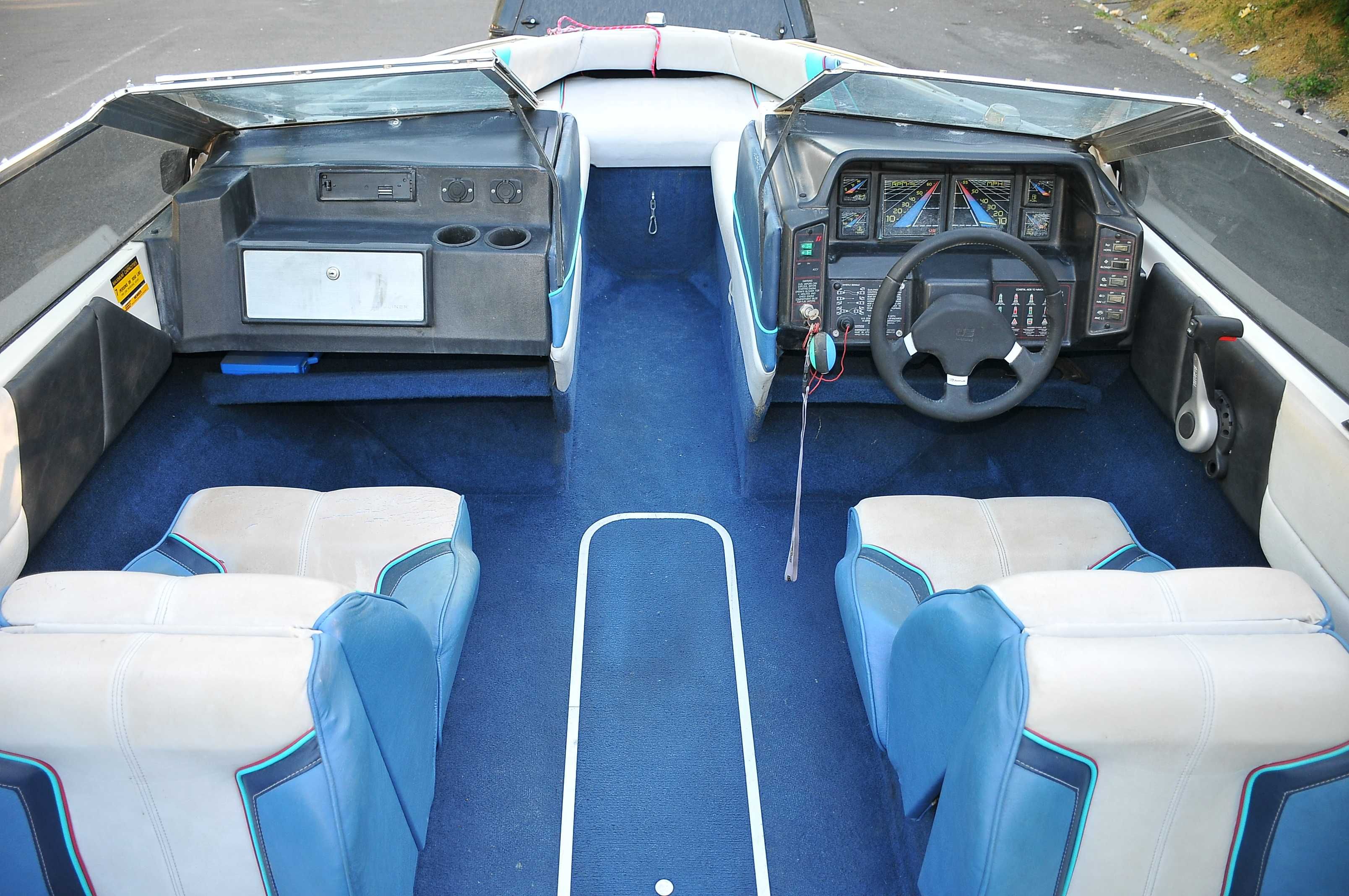 Salupa Bayliner Capri