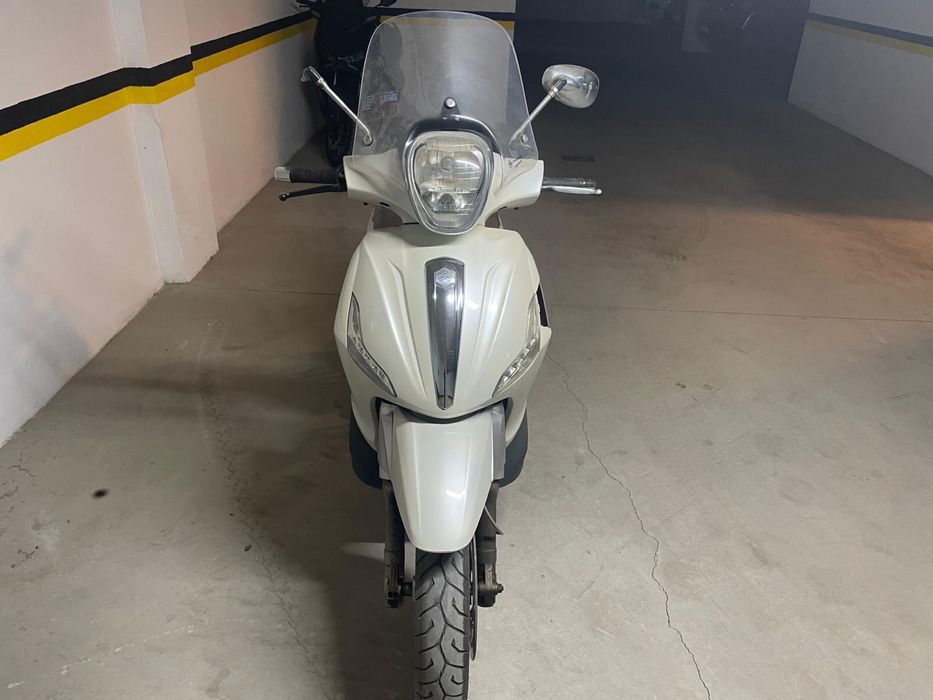 Vand scuter PIAGGIO