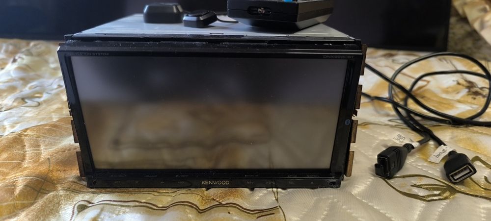 Мултимедия и навигация Kenwood