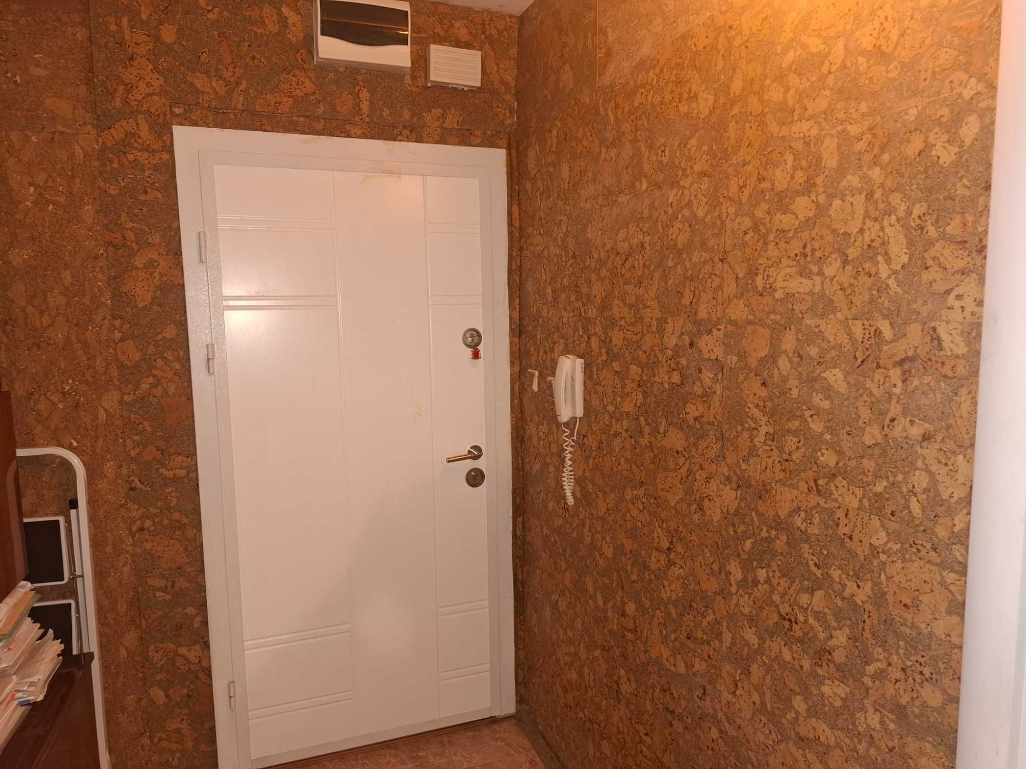 4-стаен апартамент София Дружба 2/ 4-room apartment  Sofia Bulgaria