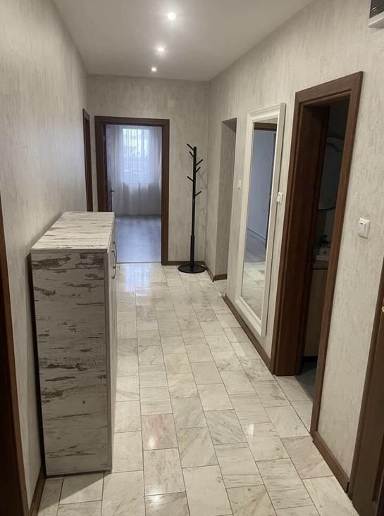 Дава се под наем Етаж от къща в Пловдив, Гагарин - 100 кв.м за 600 € - Снимка #10