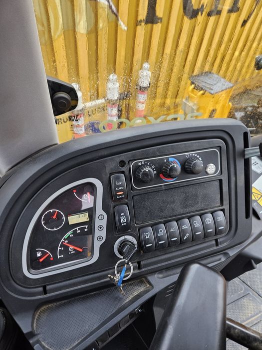 JCB 3CX 2021 93 CP ca nou 377 ore