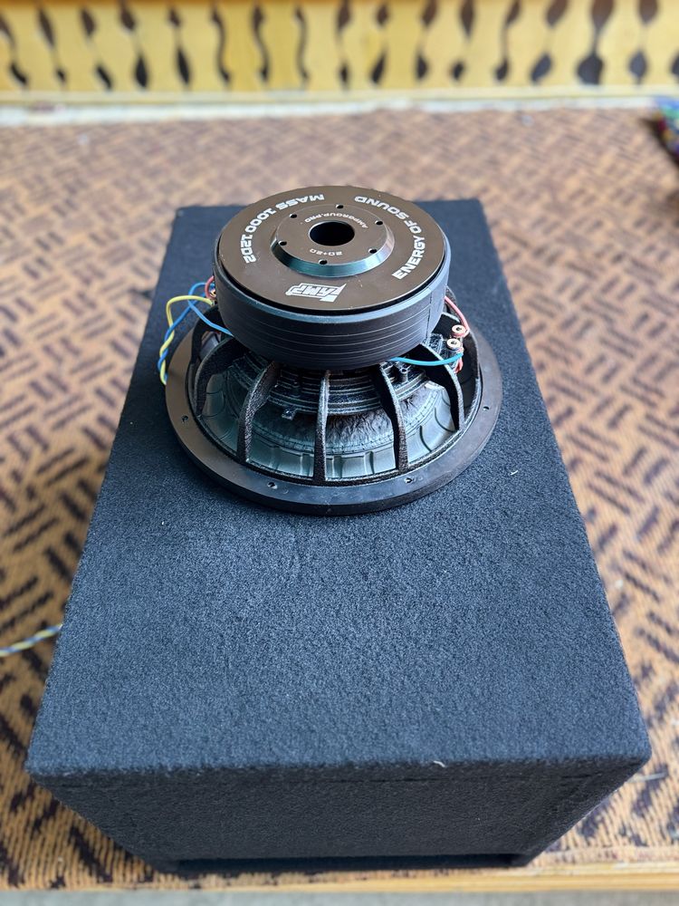 AMP 1000 Hertz 1.1500 mono yashiki bn sotiladi