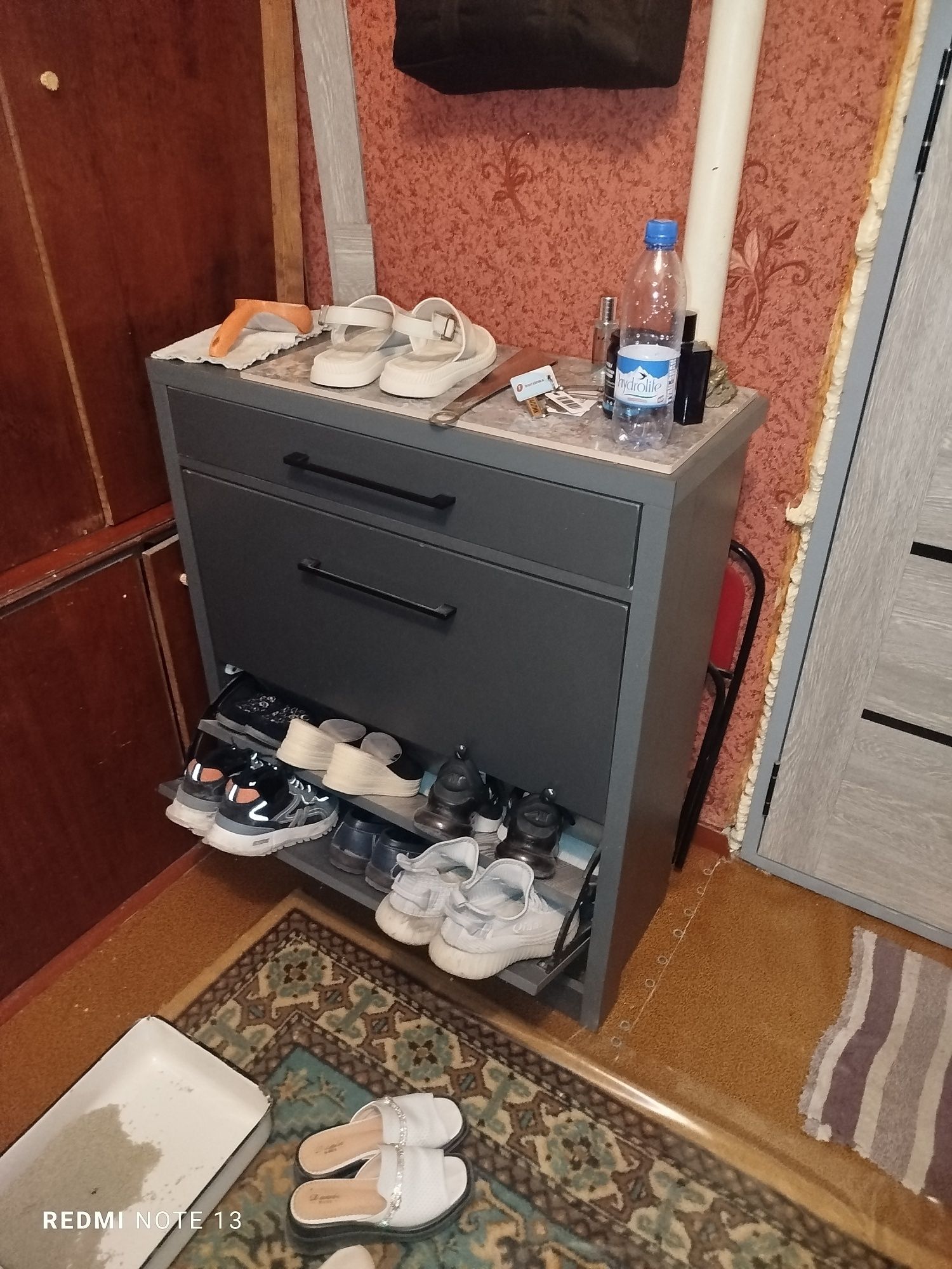 Обувная полка в отличном состоянии