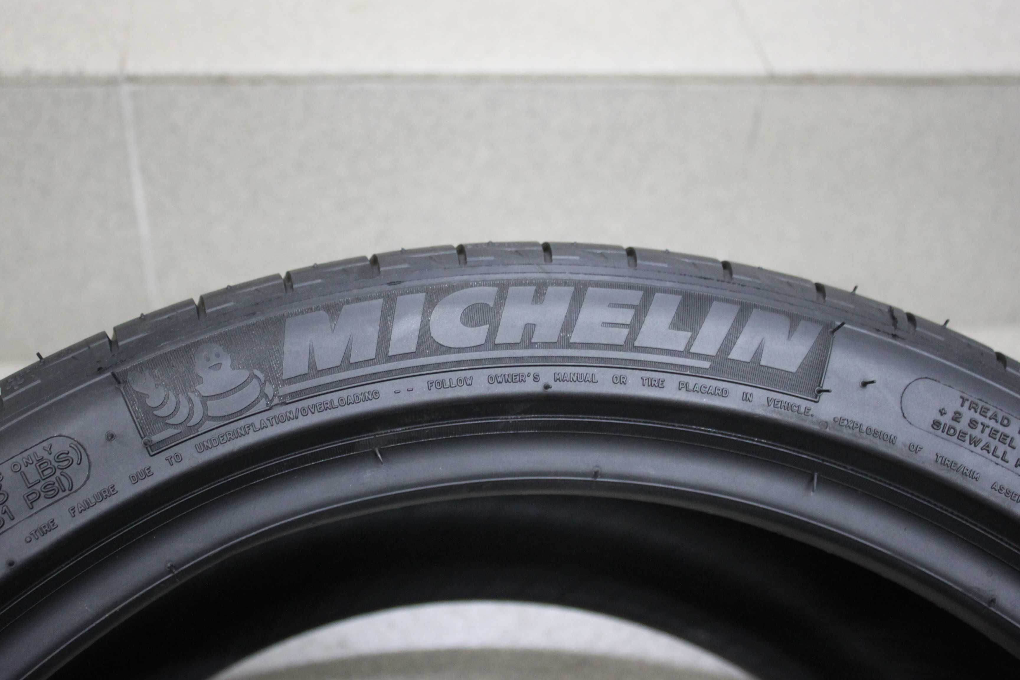 285/30-18 Michelin