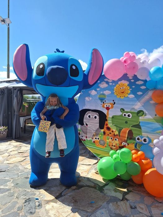 Полярното мече Чочи, пандата Мо, Мечо и Стич