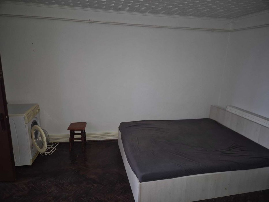 Inchiriez garsoniera