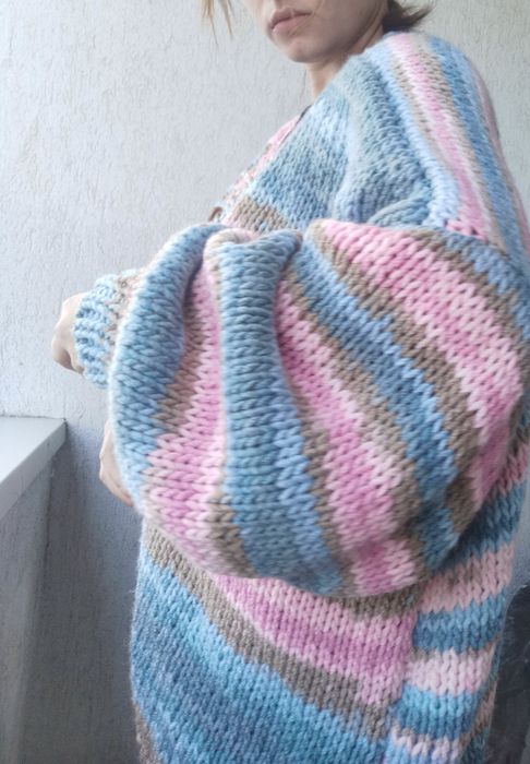 cardigan chunky oversize tricotat manual cu lana in compozitie culori