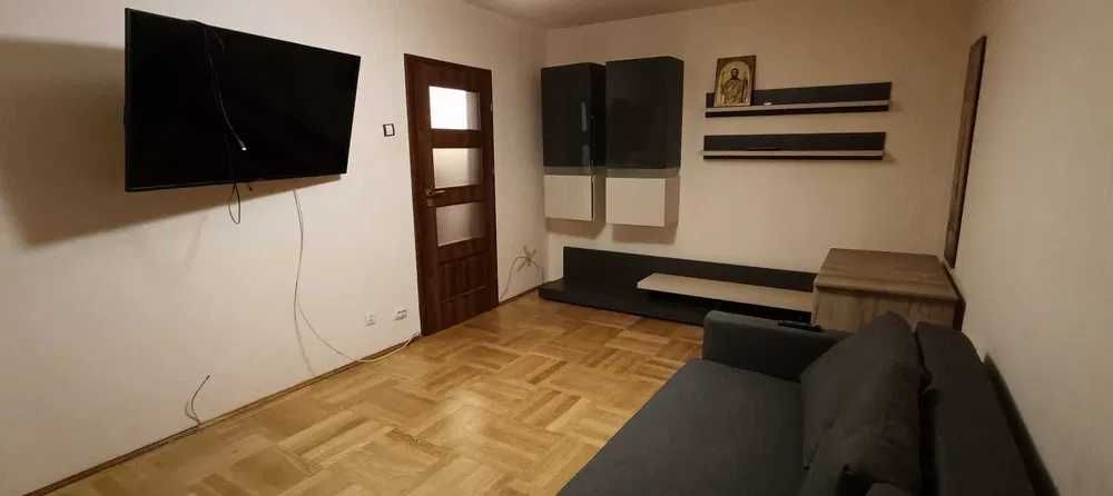Închiriez apartament 2 camere rond Dna Ghica centrala proprie