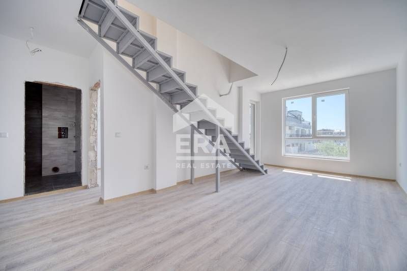 Продава се Тристаен апартамент в Варна, Победа - 114 кв.м за 1711 €/кв.м - Снимка #2