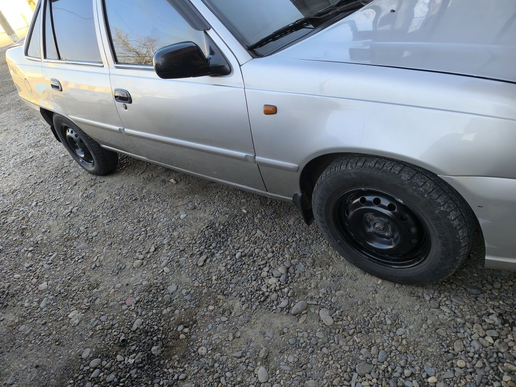 3500 srochnoga sotiladi
